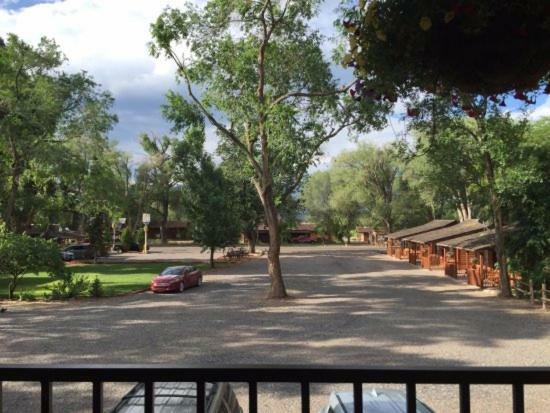 Austin'S Chuckwagon Motel Torrey Exterior foto